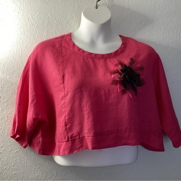 Tops - Unbranded Pink Linen Top with Flower Size Large